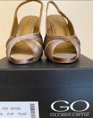 Zapatos de tacón Gloria Ortiz Talla 38