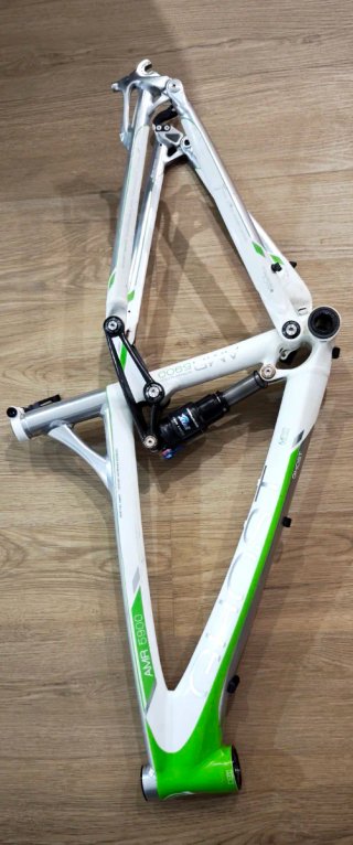 Cuadro Ghost AMR 5900. 26. Super oferta. Talla L.