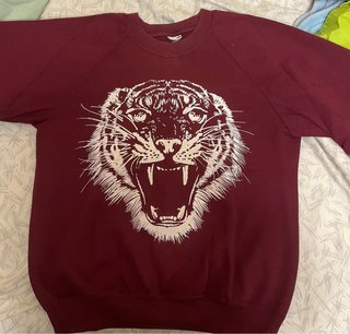 Sudadera Roja con Estampado de Tigre Talla S