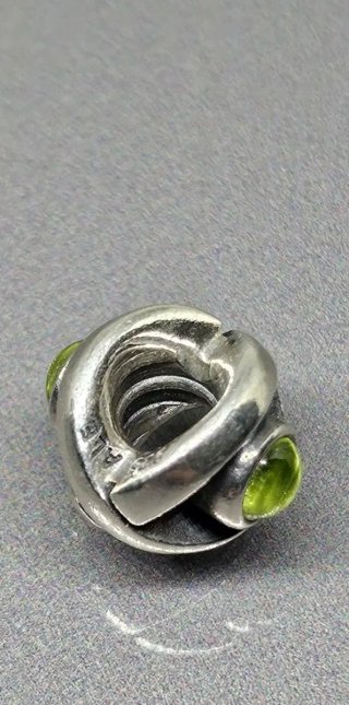 Pandora peridoto amuleto