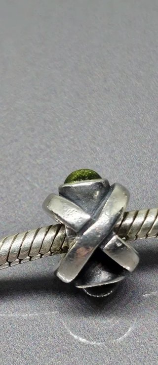 Pandora peridoto amuleto