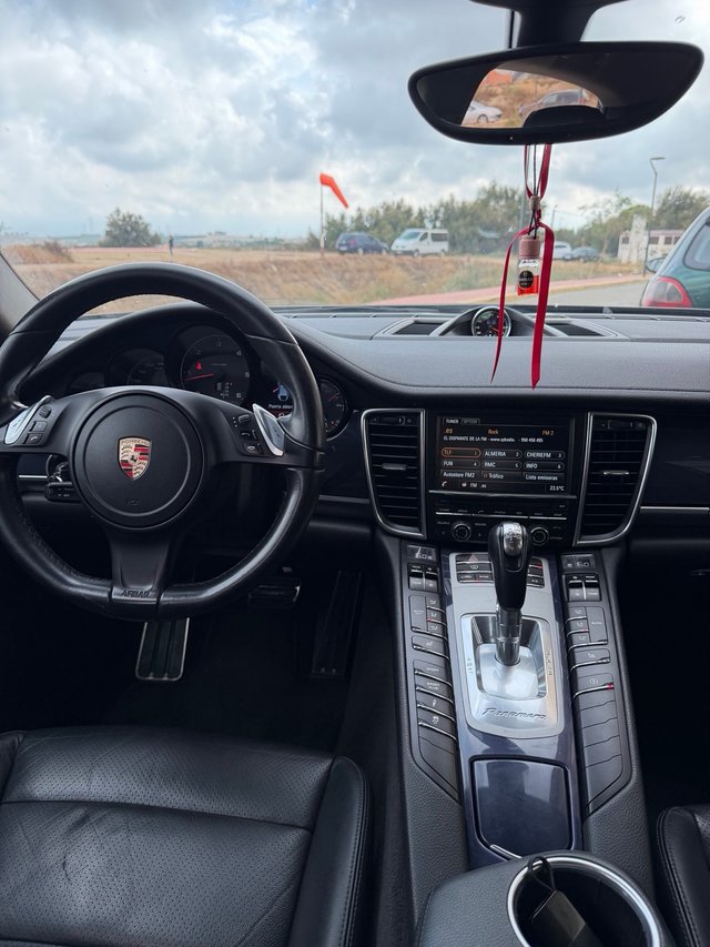 Porsche Panamera 300cv
