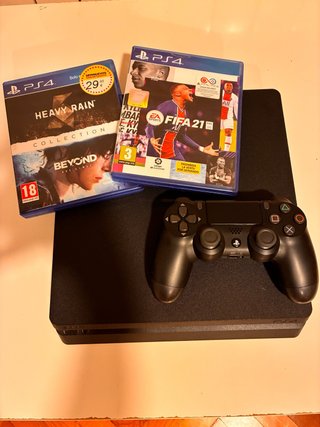 PS4 (PlayStation 4) + 2 Juegos