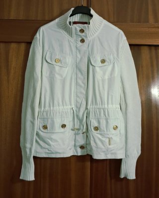 Cazadora Burberry Blanca y Dorada talla 50