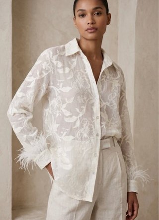 Camisa Bordada con Plumas