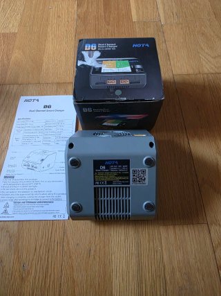 Cargador Dual HOTA D6 nuevo sin usar