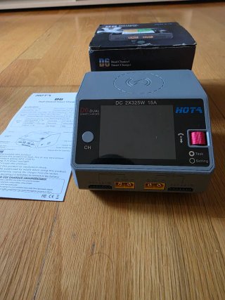 Cargador Dual HOTA D6 nuevo sin usar