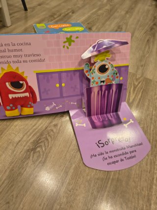 Pack 4 libros infantiles prácticamente nuevos 0-6