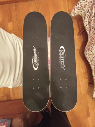 2 Patinetes Skate Diseño Mariposa y Calavera