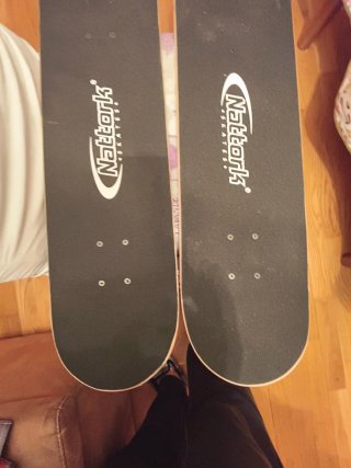 2 Patinetes Skate Diseño Mariposa y Calavera