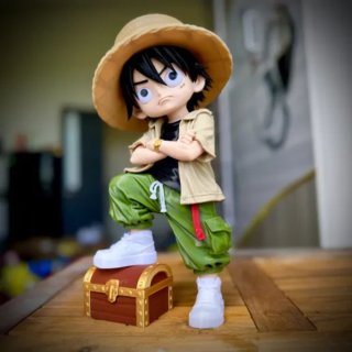 Figura Luffy Estilo Urbano 30cm