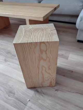 Mesa centro madera natural y 5 bancos