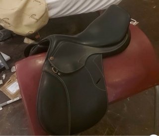 Silla de salto Rodrigo Pessoa Gen X Elite 16 pulgp