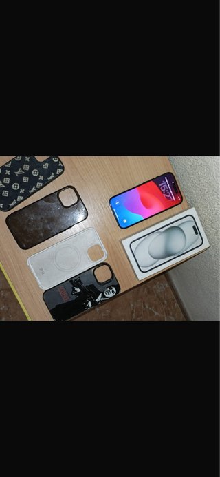iPhone 15 256GB Titanio