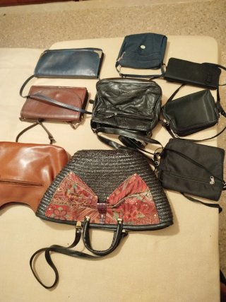 Lote de bolsos de mano y de hombro
