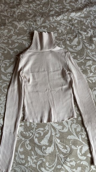 Jersey Cuello Alto Bershka Talla S