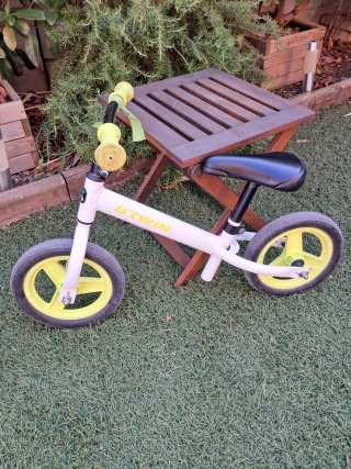 Bicicleta B'TWIN sin pedales