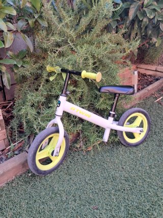 Bicicleta B'TWIN sin pedales