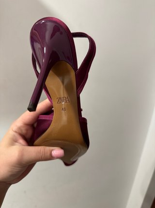 Zapatos de tacón con lazada morados