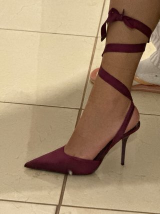 Zapatos de tacón con lazada morados