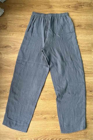 Pantalón azul fluido