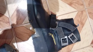 Botas Dr. Martens Negras teini una hebilla rota