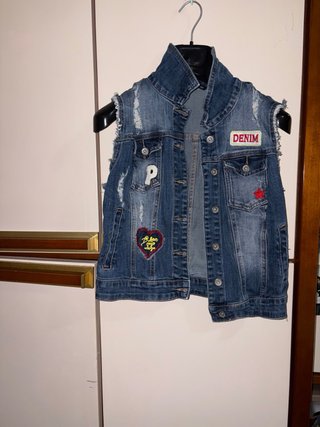 Gilet di jeans con toppe