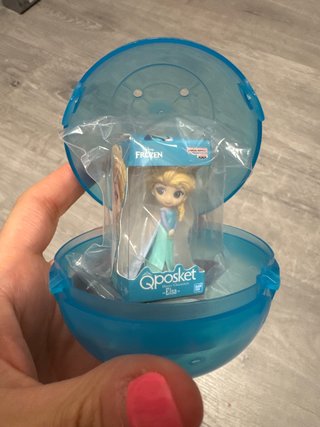 Figura Qposket Elsa Frozen Gashapon