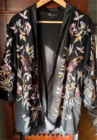 Kimono Bordado Zara Negro