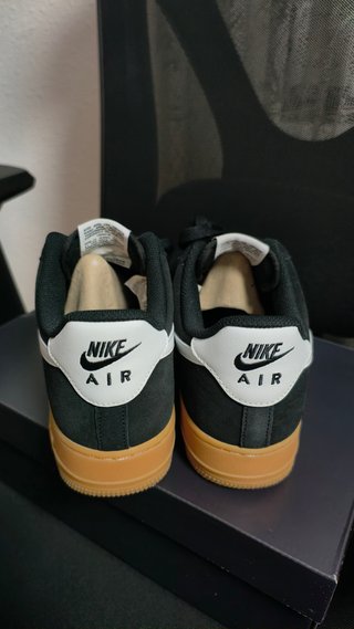 Nike Air Force 1 Low '07 LV8 Negro/Marrón