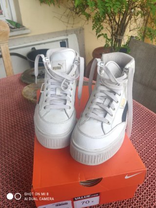 Zapatillas Puma altas blancas y negras