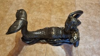 Figura de sirena de bronce. Pie de mesa de centro
