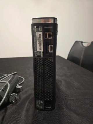 Xbox 360 E 120 GB Negra