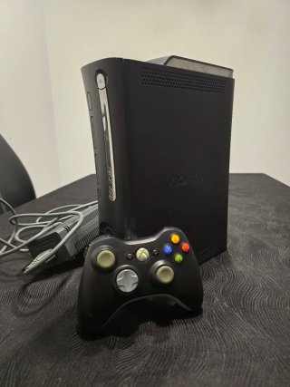 Xbox 360 E 120 GB Negra