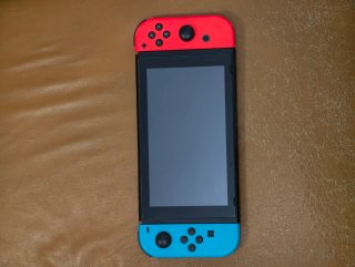 Nintendo Switch con Joy-Con Rojo y Azul