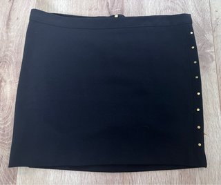 Falda negra Stradivarius Talla 42