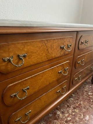 Cómoda Clásica de Madera con Encimera de Mármol