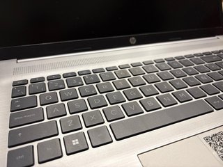 PORTATIL HP 470 G8 i5 11ª COMO NUEVO
