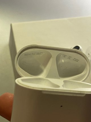 AirPods 2 Apple