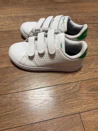 Zapatillas Adidas Blancas nuevas talla 34