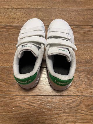 Zapatillas Adidas Blancas nuevas talla 34