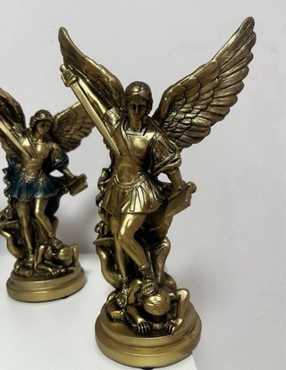 4 COLORES FIGURA ARCANGEL SAN MIGUEL. REGALO