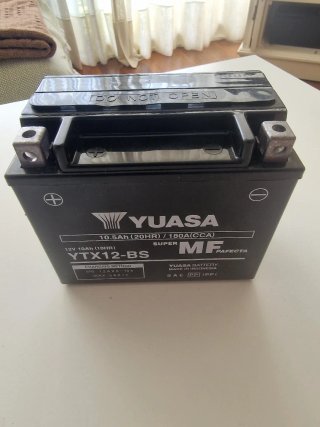 Batería de Moto Yuasa YTX12-BS