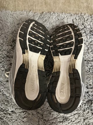 Nike P6000 Plata y Negro