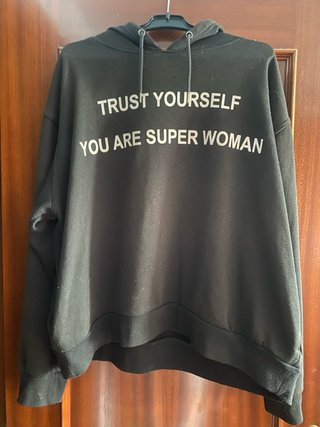 Sudadera Negra Trust Yourself