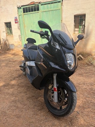 Gilera GP800 Maxi Scooter