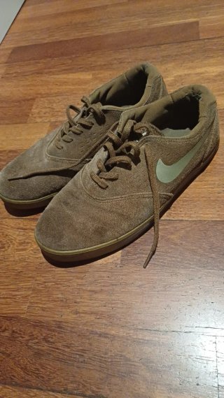 Zapatillas Nike Marrón/Oliva Talla 41