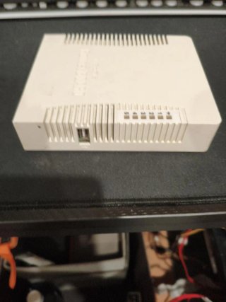 Router MikroTik RB951Ui-2HnD WiFi 5