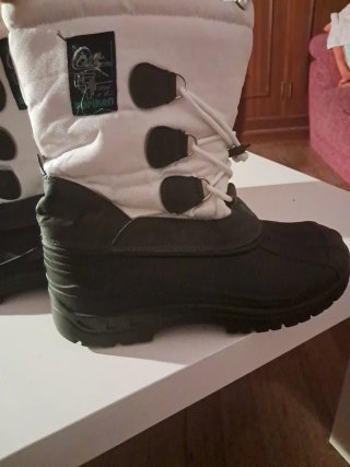 Botas de nieve Boriken blancas y negras