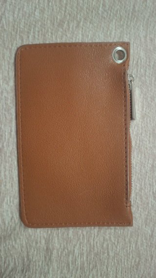 Tarjetero monedero camel